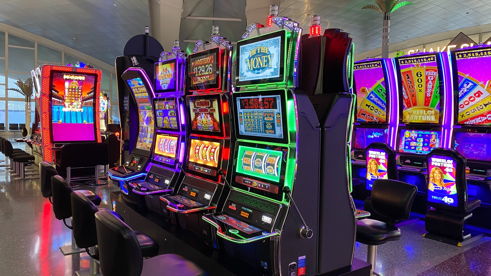 Get to know about Perks High Roller online Slots